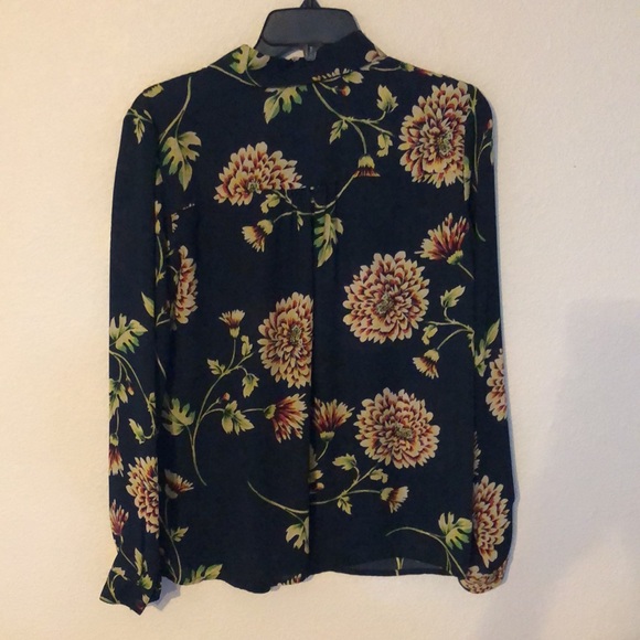 Cabi Long Sleeve Blouse - Picture 3 of 3